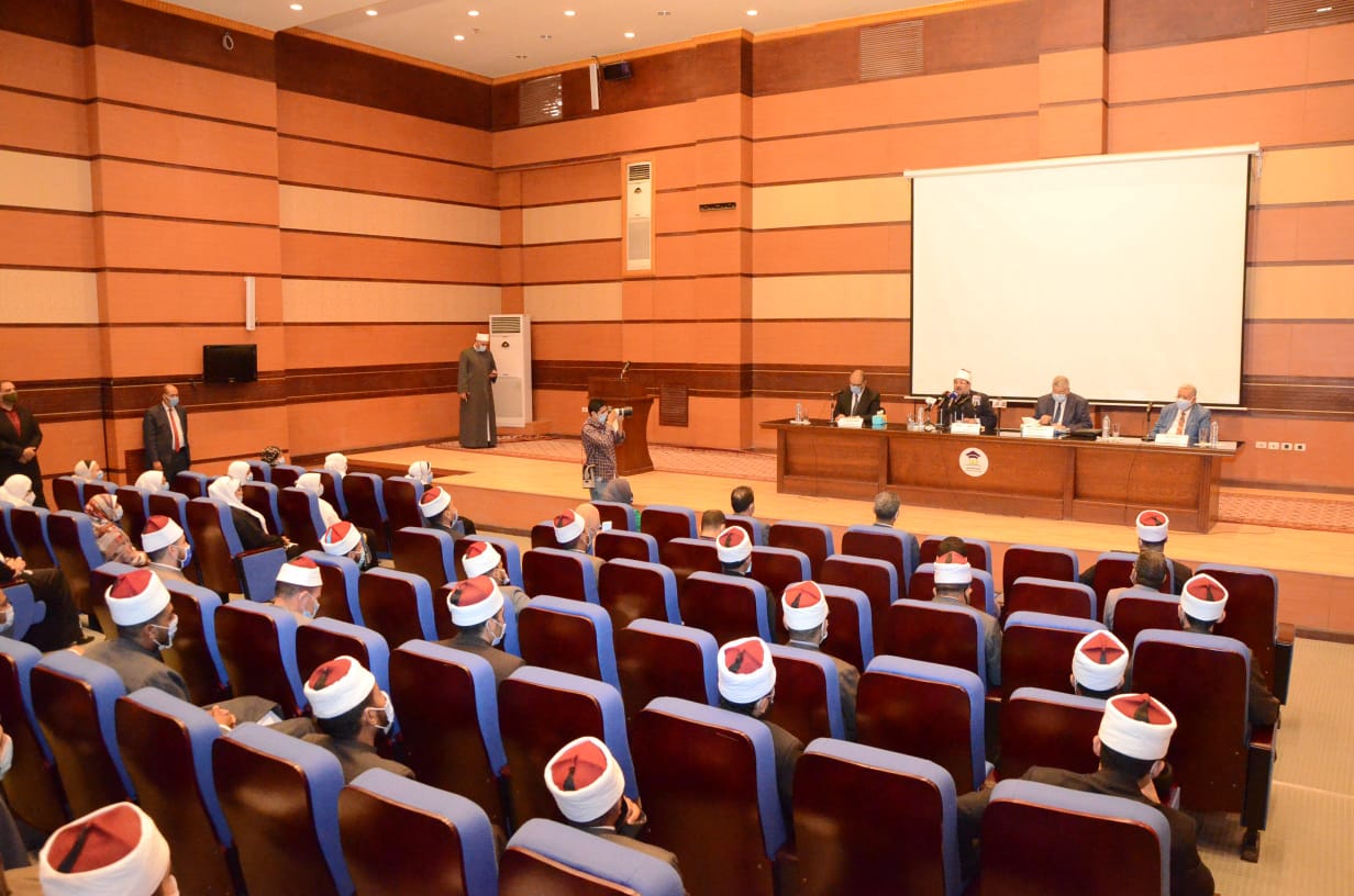 الأئمة والواعظات